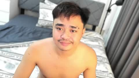 ROYCE online show from February 1, 2:43 am