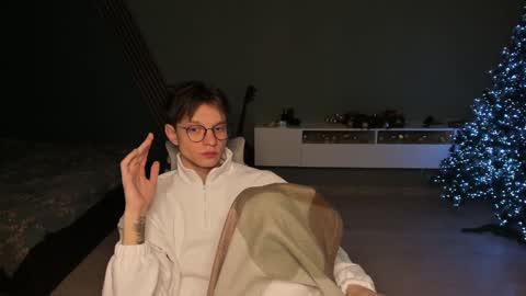 Romeo online show from January 2, 10:11 pm