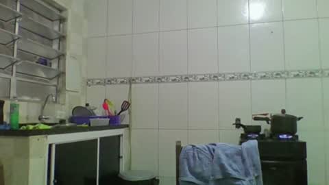 Snapshot of ronnispoto chatting on December 18, 8:25 pm ronny online show from December 18, 8:25 pm