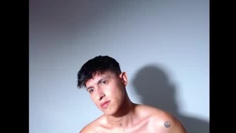 rowanboy23 online show from July 24, 2:09 am