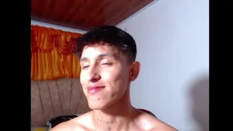 rowanboy23 online show from July 27, 4:08 am