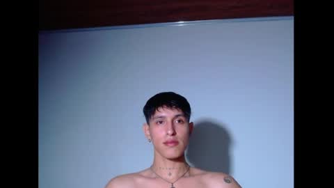 rowanboy23 online show from July 9, 3:22 am