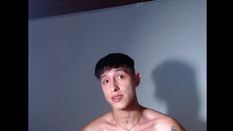 rowanboy23 online show from July 20, 9:27 pm