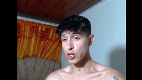 rowanboy23 online show from July 31, 1:49 am