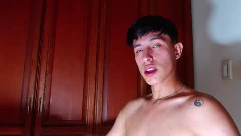 rowanboy23 online show from September 10, 2:21 am