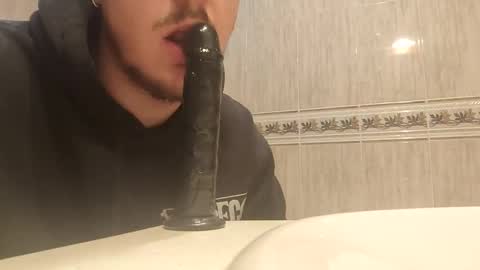 Dechill22 online show from January 28, 1:59 pm