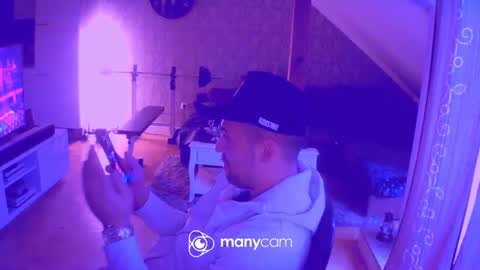 rudeboyyy91 online show from December 22, 9:11 am