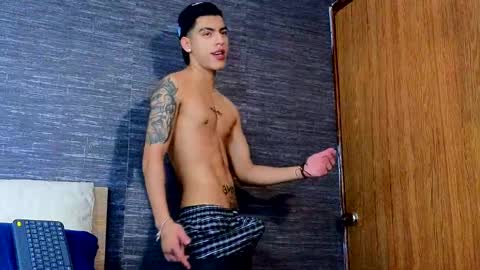  R U S S E L L  online show from February 26, 2:36 pm