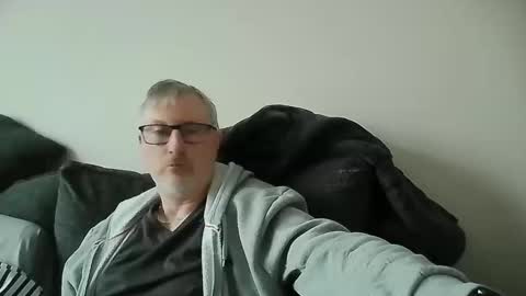 rusty69x online show from December 27, 12:01 pm