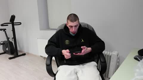 RYAN DOZER online show from April 23, 6:10 pm