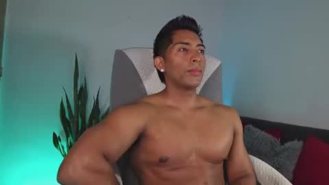 ryanboy30 online show from July 9, 3:38 pm