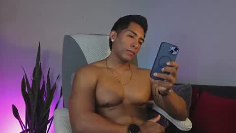 ryanboy30 online show from June 30, 12:39 pm