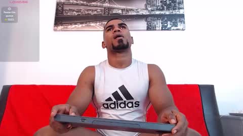 Instagram  Ryandwrn online show from September 28, 3:59 am