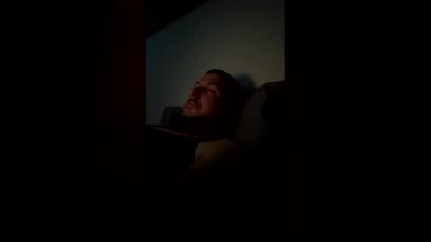 ryanmhoyt88 online show from April 23, 12:37 am