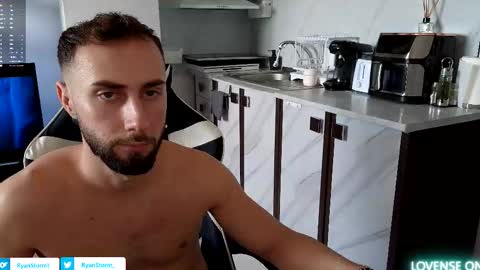 ryanstorm1 online show from October 30, 10:38 am