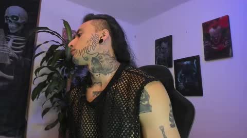 leopmonk help me reach 100 thumbs up online show from October 6, 2:55 pm