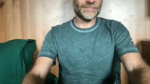 saint009 online show from June 4, 1:06 pm