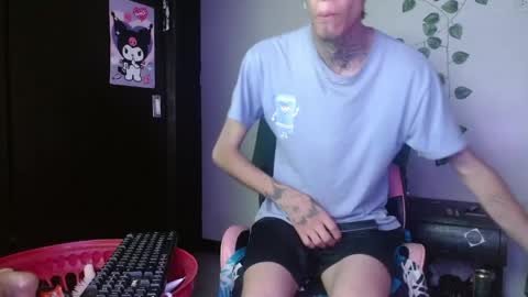 saint boy online show from April 23, 2:49 am