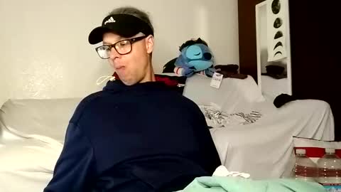 Snapshot of salis1981 chatting on February 10, 2:30 am salis1981 online show from February 10, 2:30 am