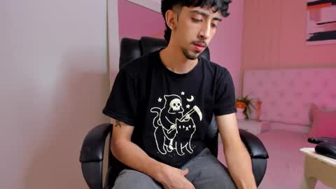 salvatore  online show from September 27, 9:56 pm