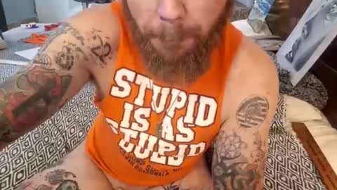 Snapshot of samboiamtho chatting on December 12, 8:14 am samboiamtho online show from December 12, 8:14 am