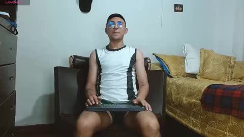 Snapshot of samfox_ chatting on October 18, 5:01 am SAM online show from October 18, 5:01 am