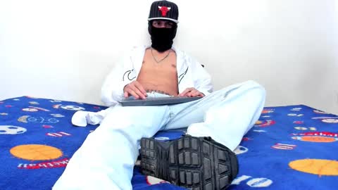   online show from March 5, 5:31 pm