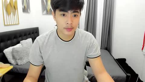 Sam online show from March 8, 2:32 pm