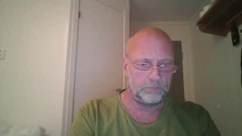 sandnesrune523 online show from November 20, 7:02 pm