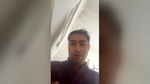 santiarzola7 online show from May 14, 7:01 pm
