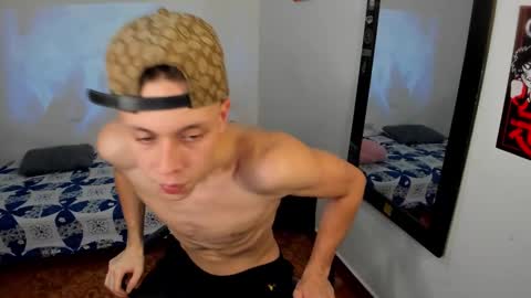 Julius Novachrono  online show from February 19, 9:28 am