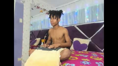 santy online show from November 6, 1:19 am