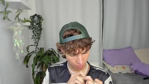 kitty online show from December 22, 12:41 am