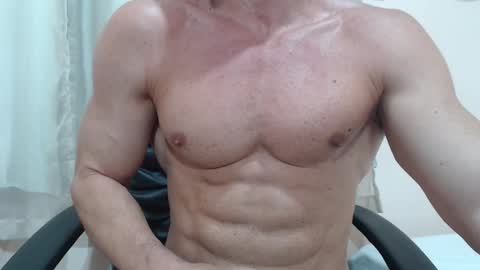 saradorj92 online show from December 19, 4:09 am