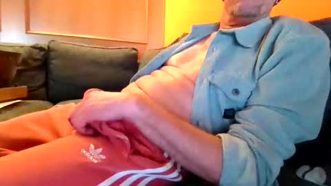 schmuhbaer1 online show from December 15, 11:07 am