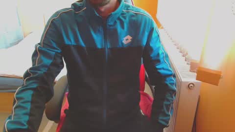 Snapshot of scotty_98 chatting on March 9, 3:38 pm scotty_98 online show from March 9, 3:38 pm