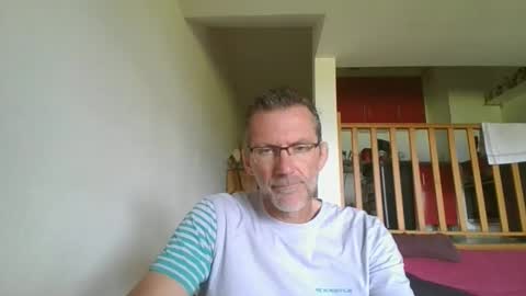 seb846894 online show from May 2, 10:18 am