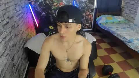 sebas jusa online show from April 18, 1:01 pm
