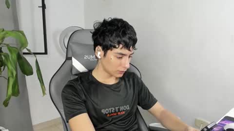 sebastian online show from January 19, 3:03 pm