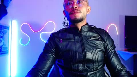 Sebastian online show from March 22, 7:52 pm