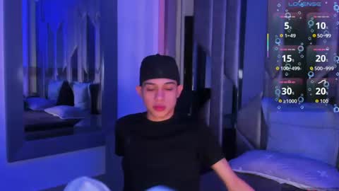 Sebastian online show from June 17, 8:43 pm