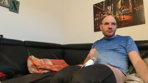 Sebastian online show from March 17, 6:16 am