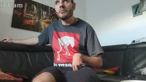 Snapshot of seeebi chatting on October 4, 7:46 am Sebastian online show from October 4, 7:46 am