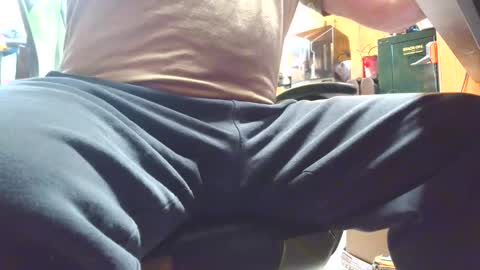 selfpound online show from December 1, 6:55 pm