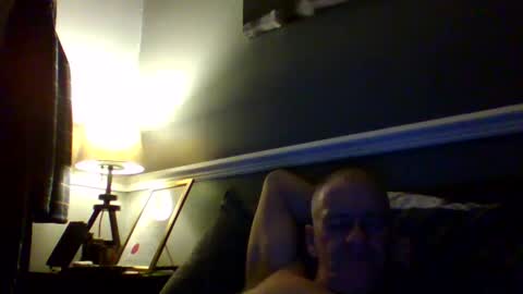 selfsucker28772 online show from December 13, 11:00 pm