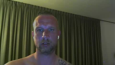 sence08 online show from March 7, 12:08 am