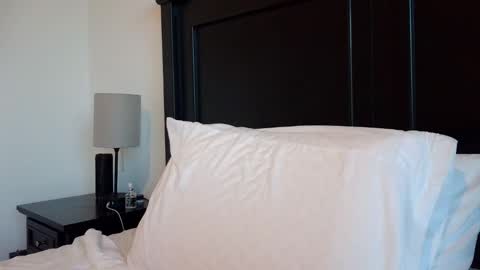 Cam online show from April 28, 11:42 pm