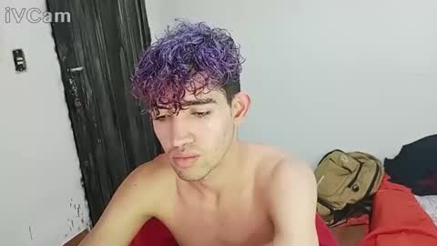 senuntwink online show from May 10, 3:52 am