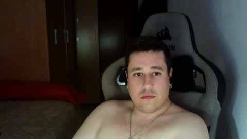 Snapshot of sergio95n chatting on February 8, 8:31 am Pollos online show from February 8, 8:31 am