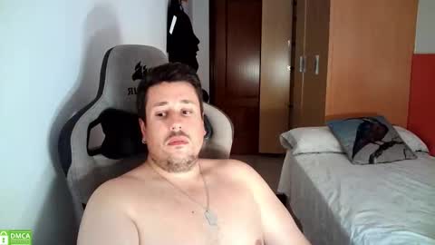 Snapshot of sergio95n chatting on September 15, 2:40 pm Pollos online show from September 15, 2:40 pm